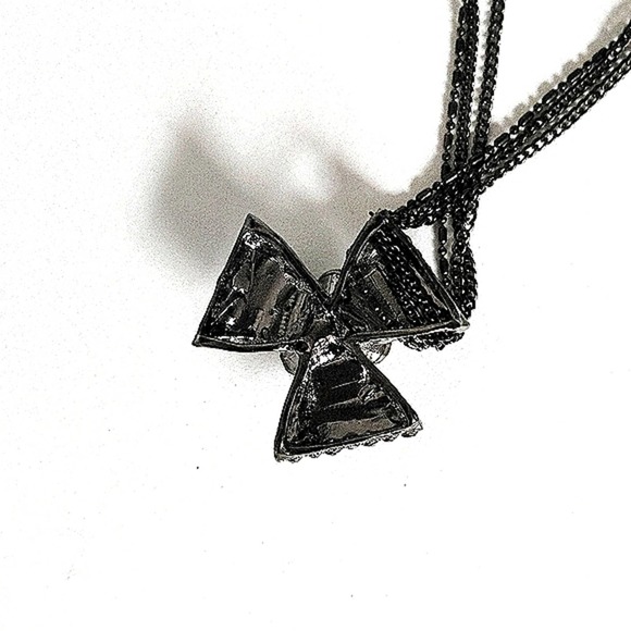 Black Crystal Bow Beaded Choker Necklace - Picture 4 of 6